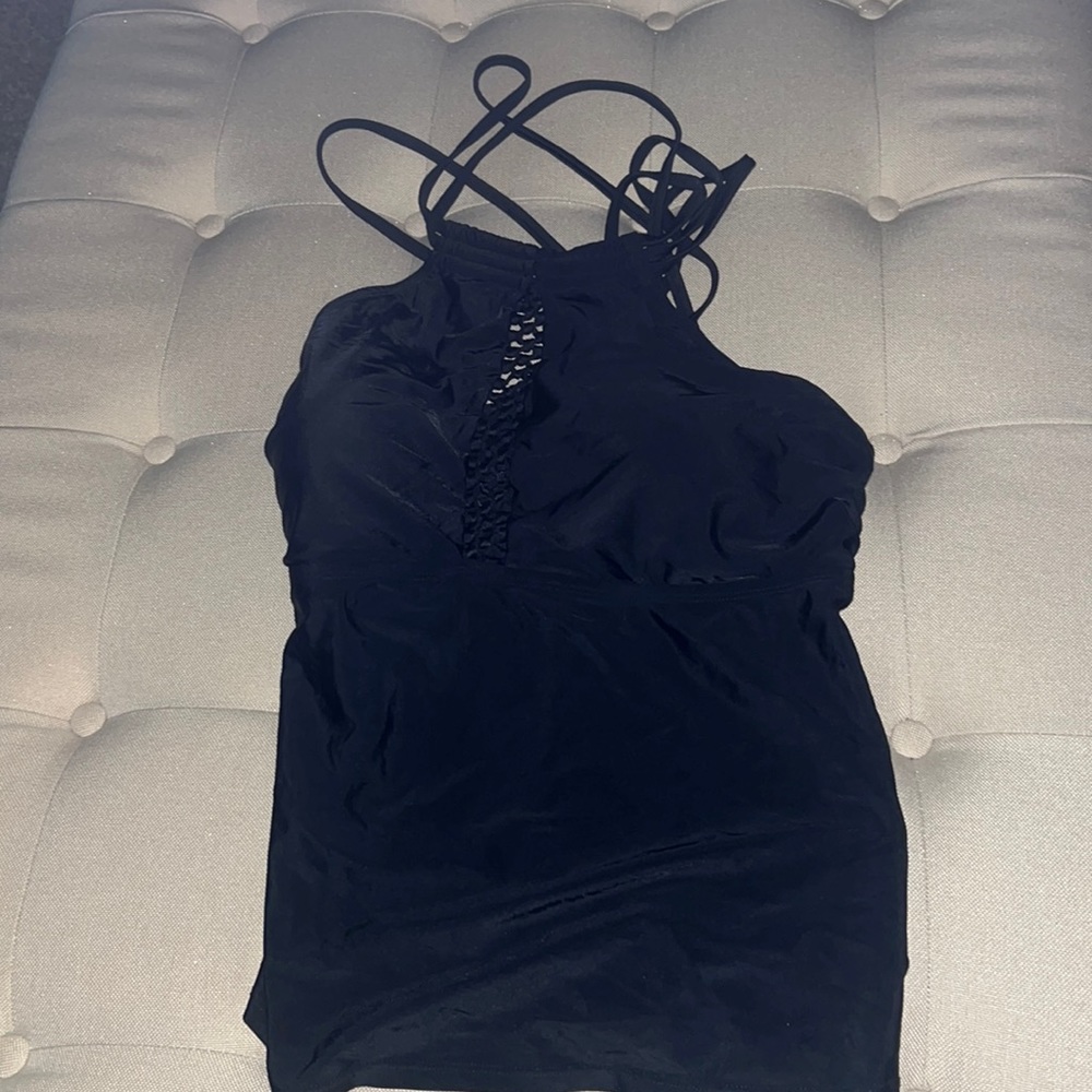 Time and Tru Black Women’s XL (16-18) swim top ( only)